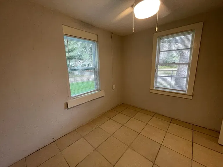 714 NW 8th St — Photo 15