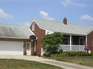 865 5th St, Struthers, OH 44471