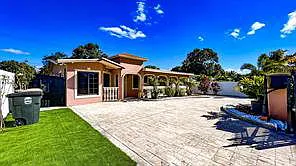 12255 NW Miami Ct N Photo 1
