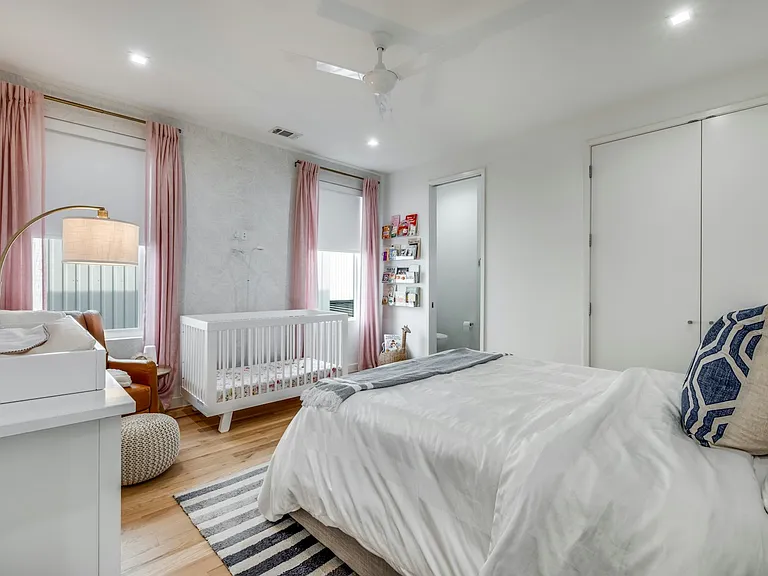 6113 Hudson St — Photo 21