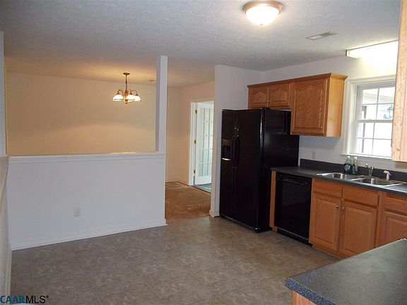 5th image of 366 Shelton Bend Dr