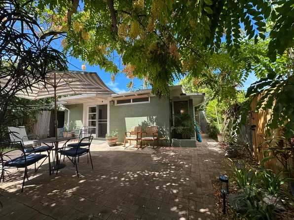 41-1004 Laumilo St, Waimanalo, HI 96795