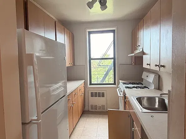 160-18 120th Ave #1, Jamaica, NY 11434