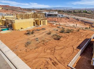 1314 N Lozano Rd, Washington, UT 84780