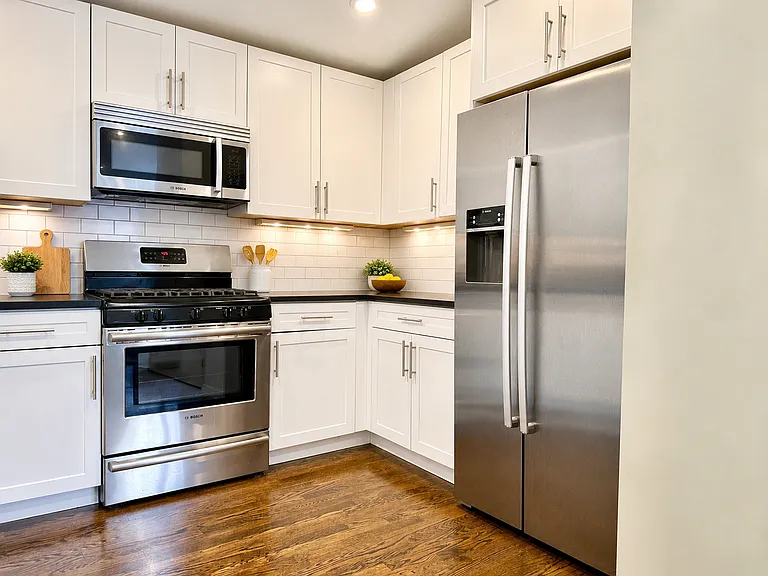 154 Gold St #3 — Photo 7