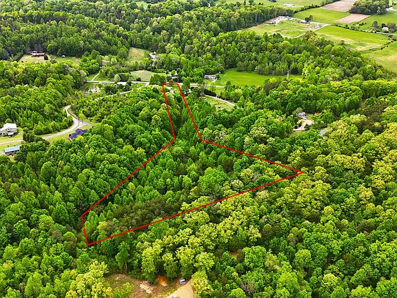 5th image of 2376 Middle Creek Rd