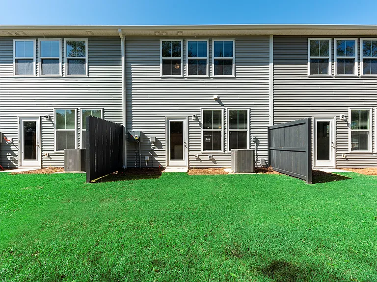 Outpost Creek Townhomes — Photo 24