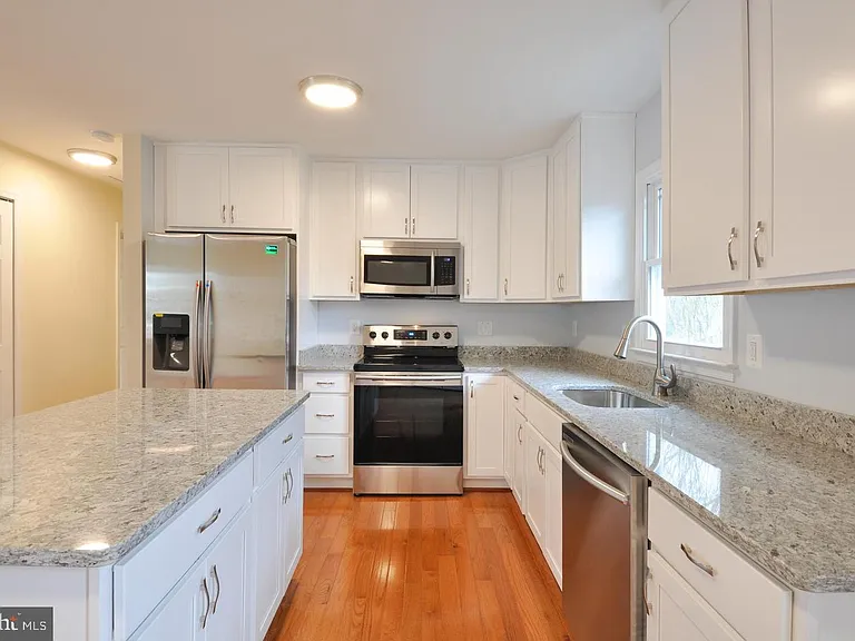 14006 Mapledale Ave — Photo 4