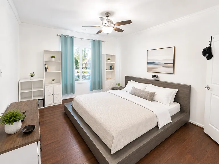 1901 Victoria Ave #105 — Photo 5