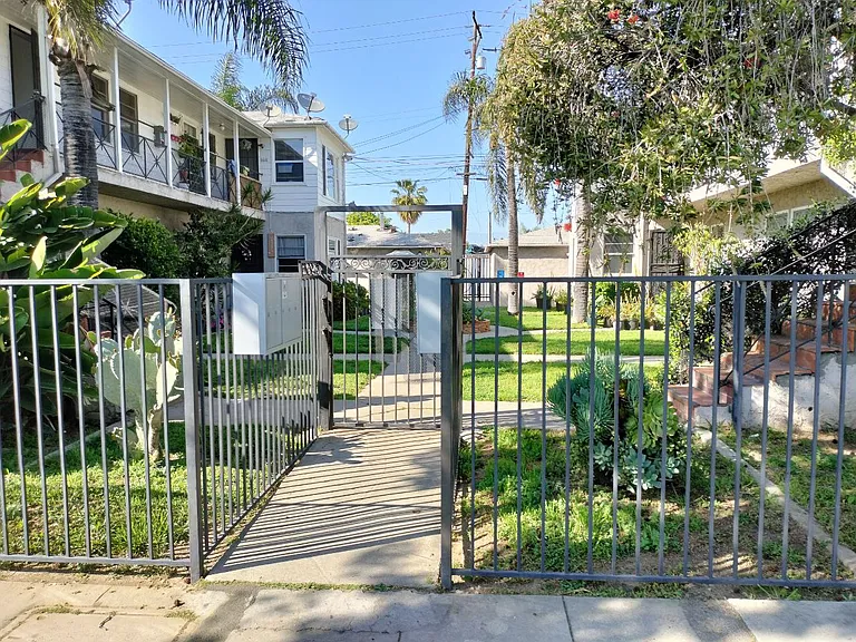 6639 E Olympic Blvd — Photo 9