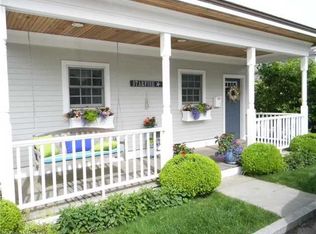 7 Front St, Stonington, CT 06378