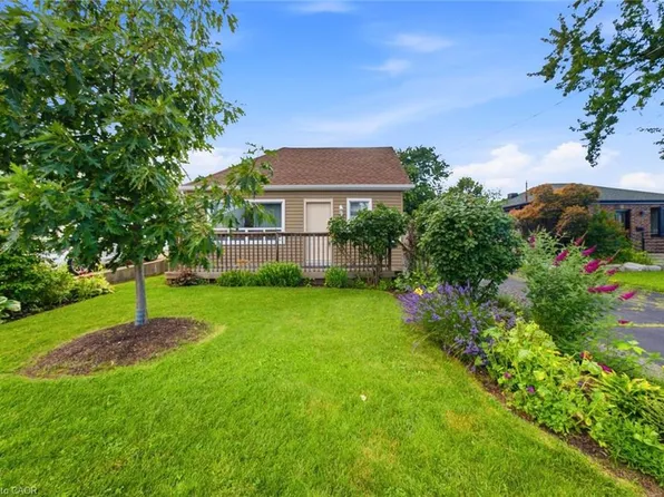 41 Worsley St, Hamilton, ON L8E 2E9