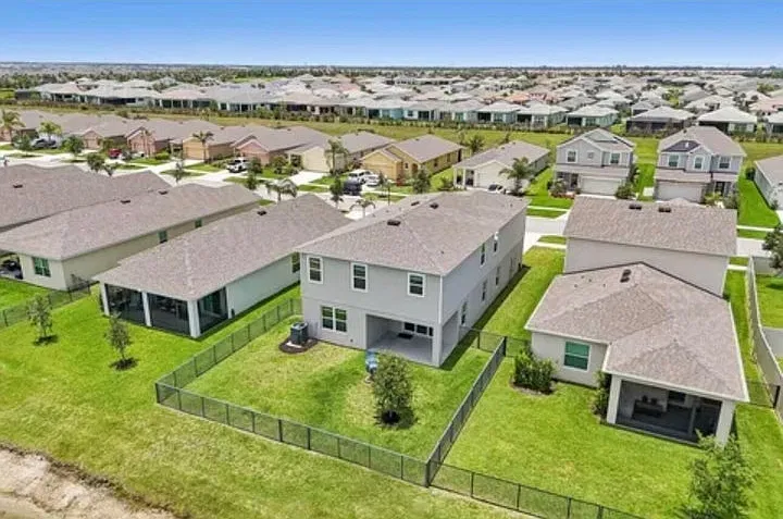 4 bed, 2370 sqft, $3,850 — Photo 1