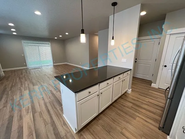 2087 SE Silver Springs Rd — Photo 8