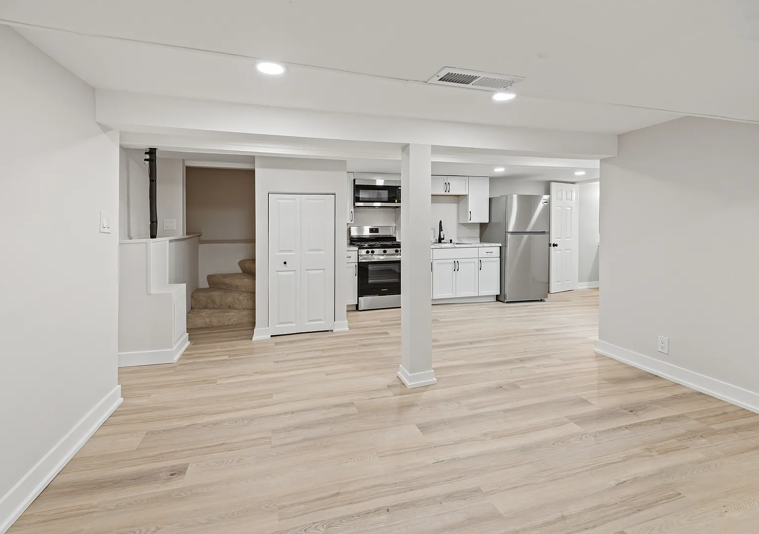 2 bed, $1,595 — Photo 2