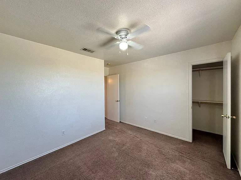 5910 Greengate — Photo 13