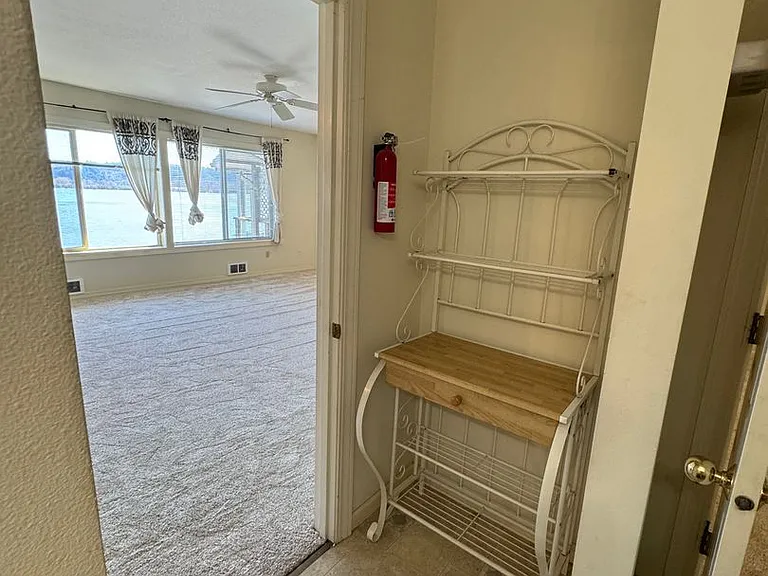 8517 Ocean Beach Hwy — Photo 11
