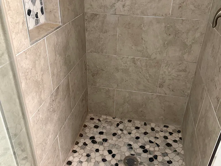 104 Sandy Ln — Photo 18