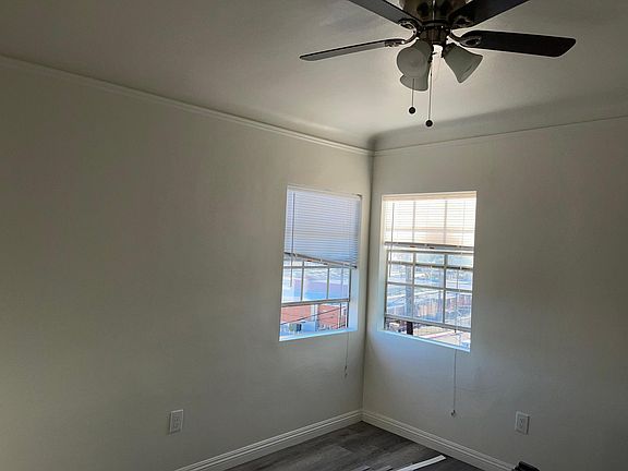 3rd image of 1822 Seigneur Ave Unit A