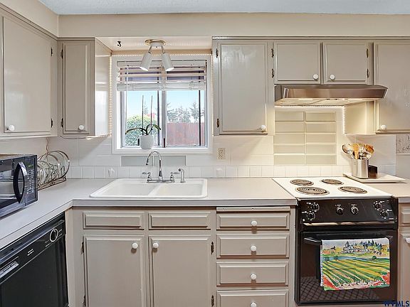 2nd image of 4695 Bannock Ct SE
