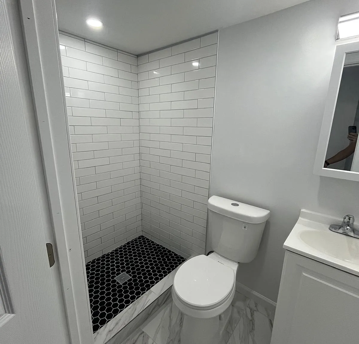 1 bed, 400 sqft, $825 — Photo 3