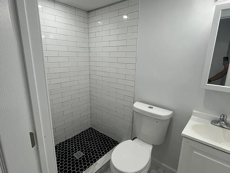 1011 Rosalie St — Photo 5