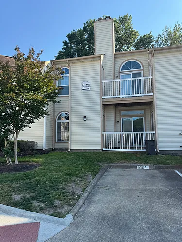 728 Harbor Springs Trl Photo 1