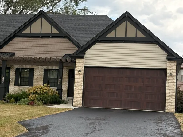 548 Mihelich Ln, Lockport, IL 60441