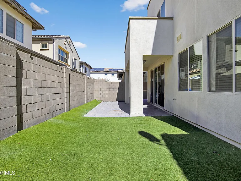 2350 W Gloria Ln — Photo 41