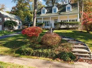 29 Elmwood Rd, Cedar Grove, NJ 07009