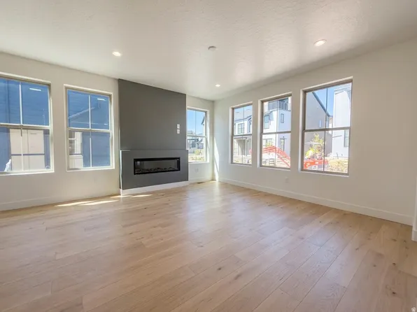 6957 W Gravel Cross Way S #314, West Jordan, UT 84081