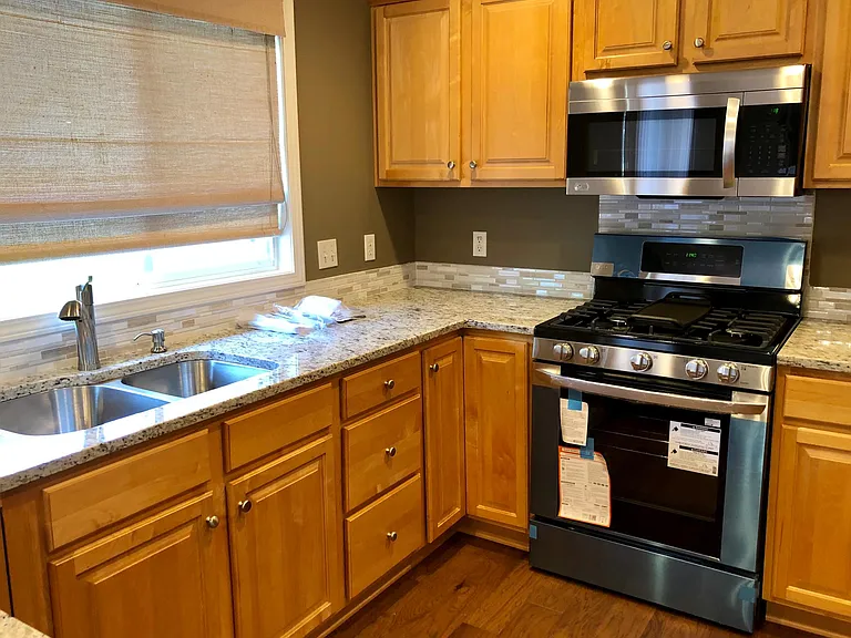 703 Maple Hill Ct SE — Photo 14