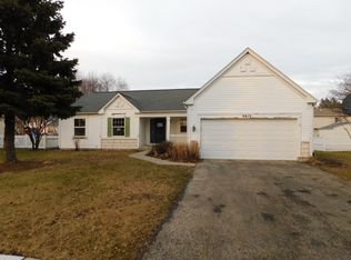 3813 Landings Rd, Joliet, IL 60431