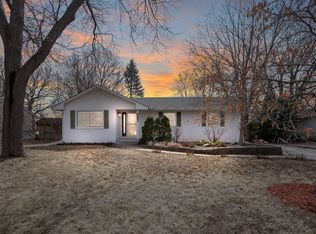 8441 Meadow Lake Rd N, New Hope, MN 55428