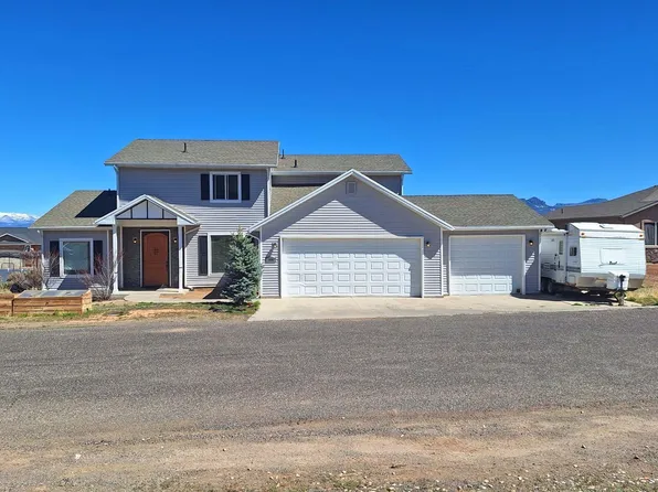 159 E Blue Meadow Ln, Panguitch, UT 84759