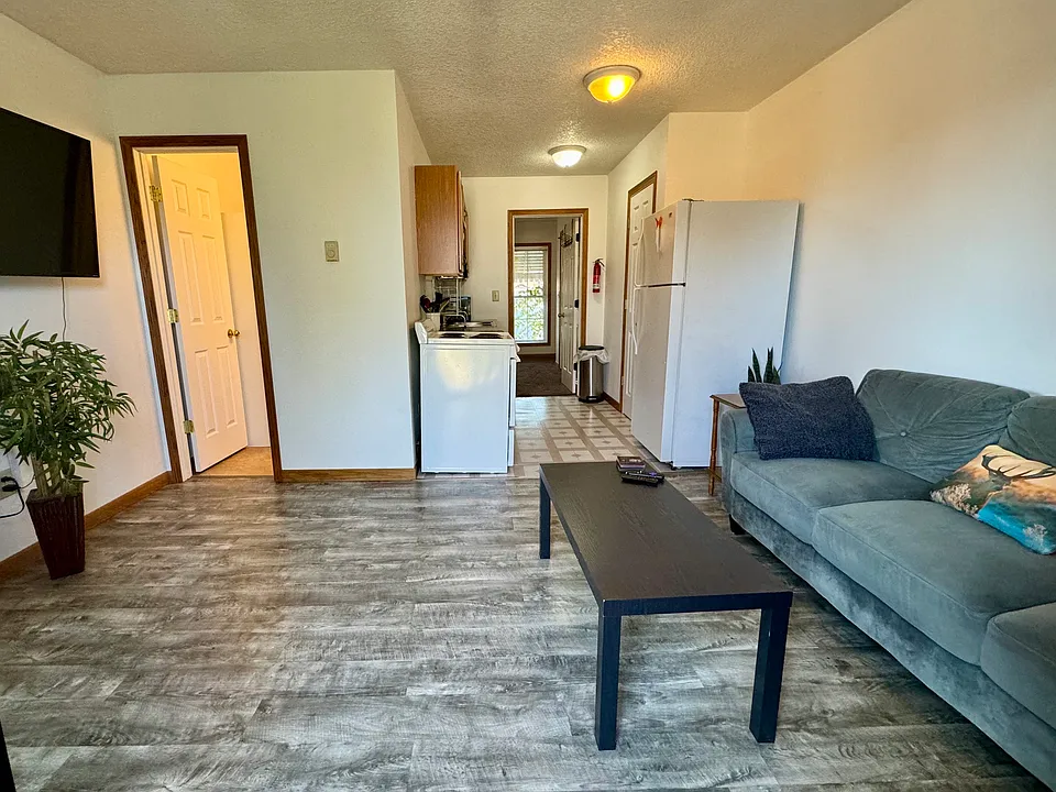 931 Middle St #201