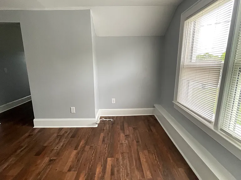734 Burlington Ave #2 — Photo 7