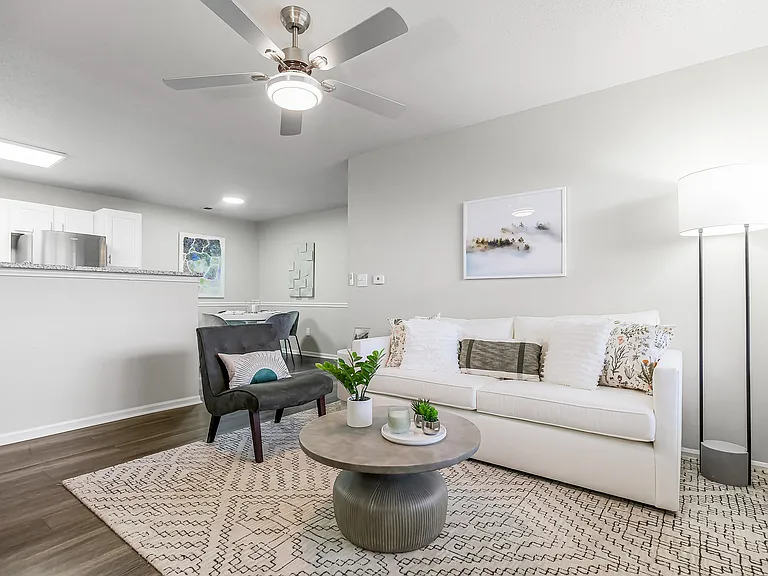Lakewood Terrace — Photo 4
