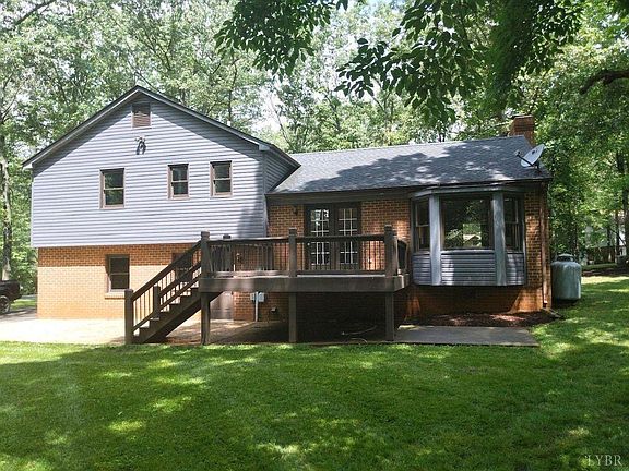 5th image of 212 Woodville Dr
