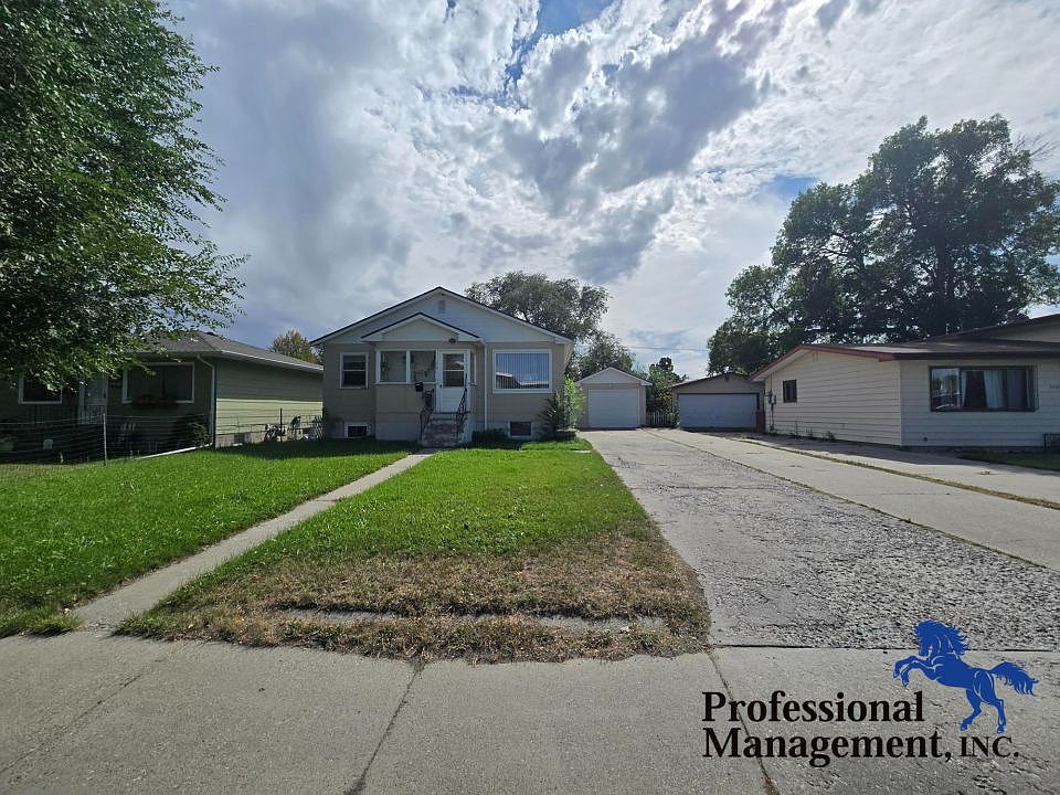 1st image of 1106 1/2 Alderson Ave