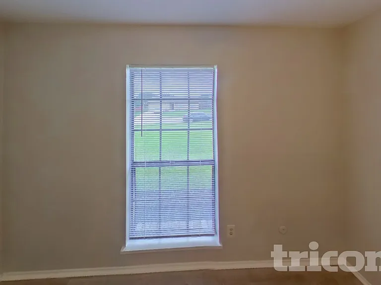 332 Rockcrest Dr — Photo 12