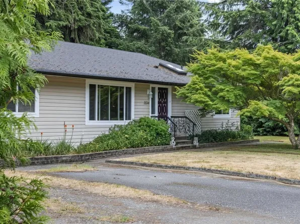 1524 Pacific Cres, Nanaimo, BC V9P 1X6