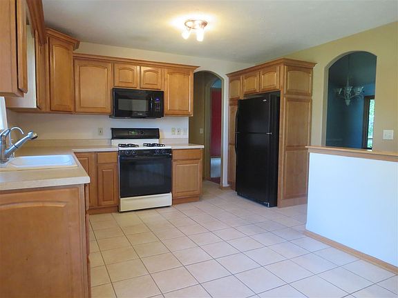 3rd image of 437 Gershwin Ln