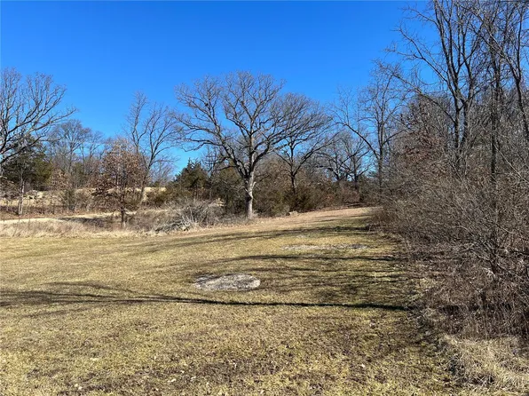 148 Hilton Ln, Winfield, MO 63389
