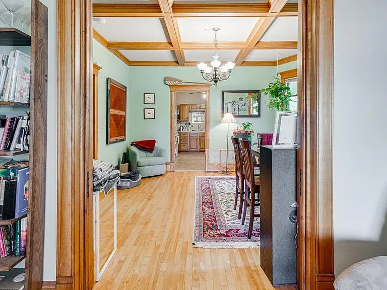 1507 Washington St NE #1 — Photo 3