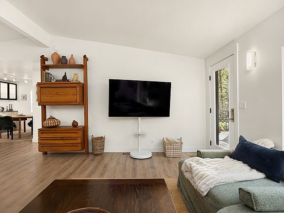 4th image of Toe Jam Hill Rd NE