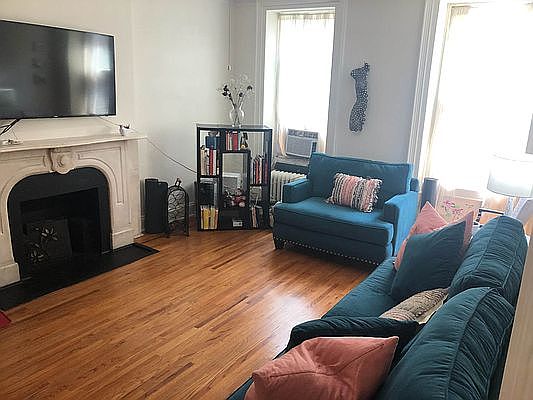 2nd image of 149 E 37th St APT 5A