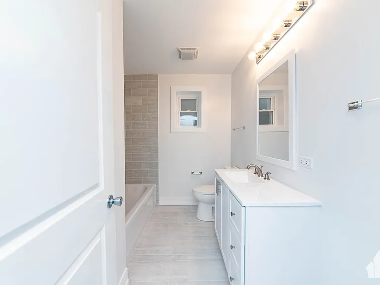 4616 N Monticello Ave #2 — Photo 8