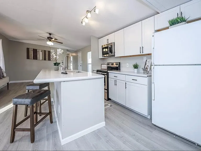12251 W Cameo Mary Ln — Photo 3