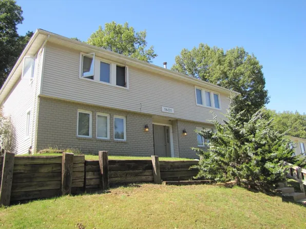 1421 Sierra Dr NE, Cedar Rapids, IA 52402